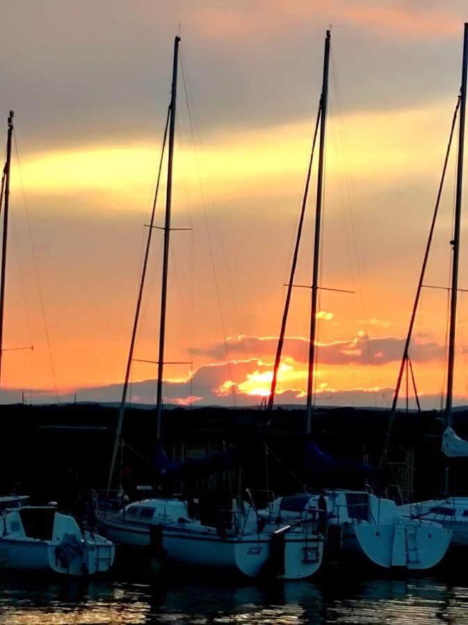 Pfahlbau Rust/Neusiedlersee Sunset I Villa Kültér fotó